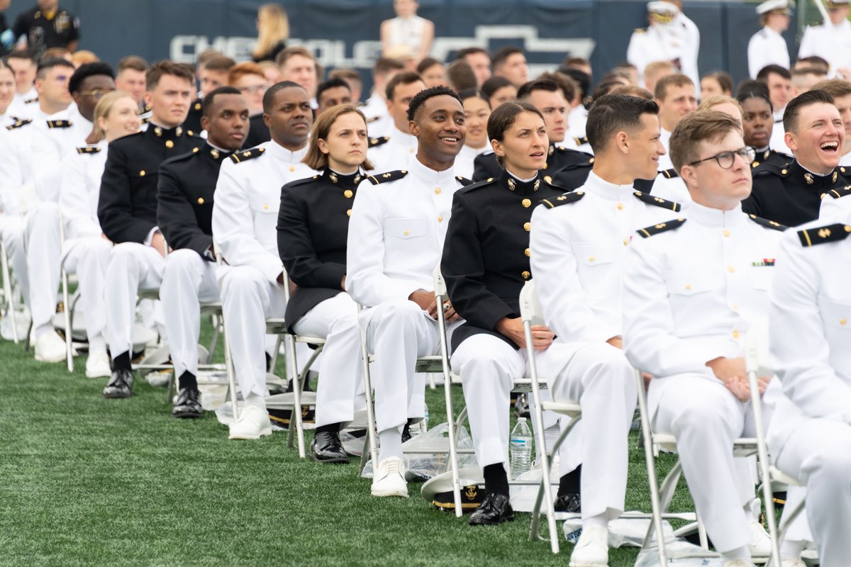 NavalAcademy's tweet photo. #LIVE: watch the #USNA #ClassOf2023 Graduation and Commissioning Ceremony NOW!
https://t.co/HAVXP4JBOg
#CommissioningWeek https://t.co/Dxmvothcm8
