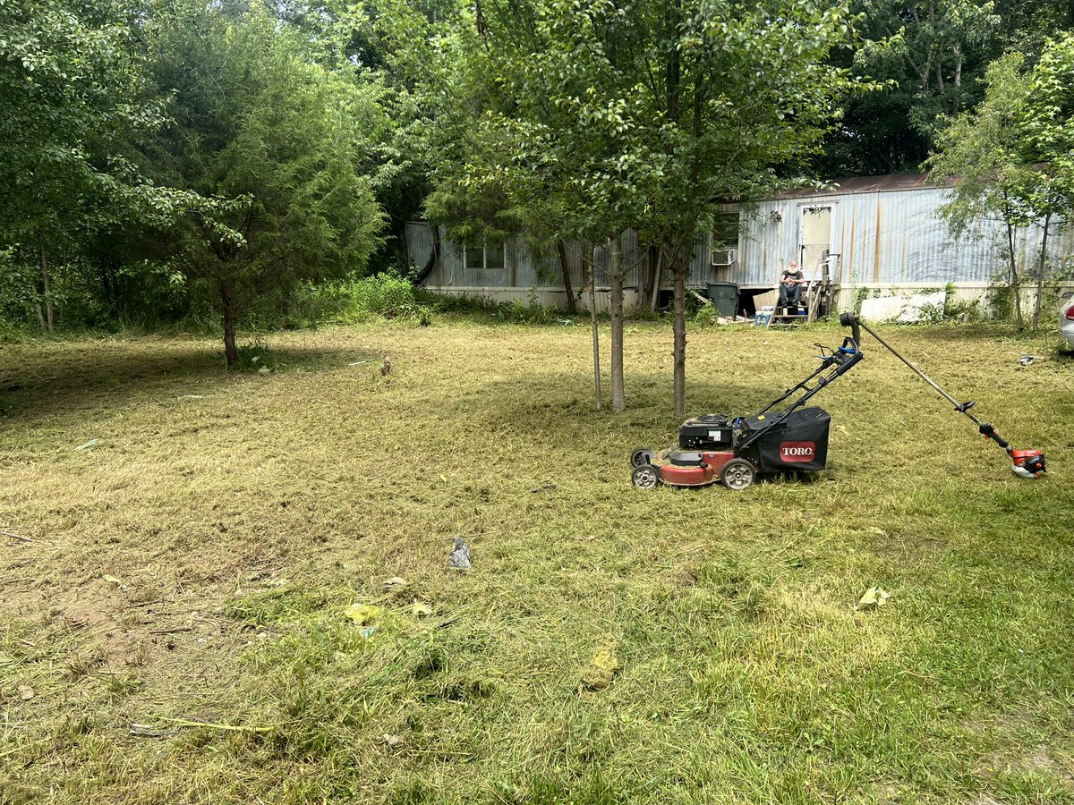 I just had the privilege of meeting Mr. Rowe. I was contacted by his wife who is confined to the bed who called and said they really needed help . I pulled up to the yard not knowing what to expect . At first I thought I was at the wrong house . Didn’t think someone lived here