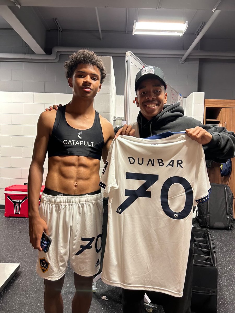 Brotherly Love ✨

Nicholas Dunbar had a special guest in the stands for his professional debut in <a href="/MLSNEXTPRO/">MLS NEXT Pro</a> 🥹