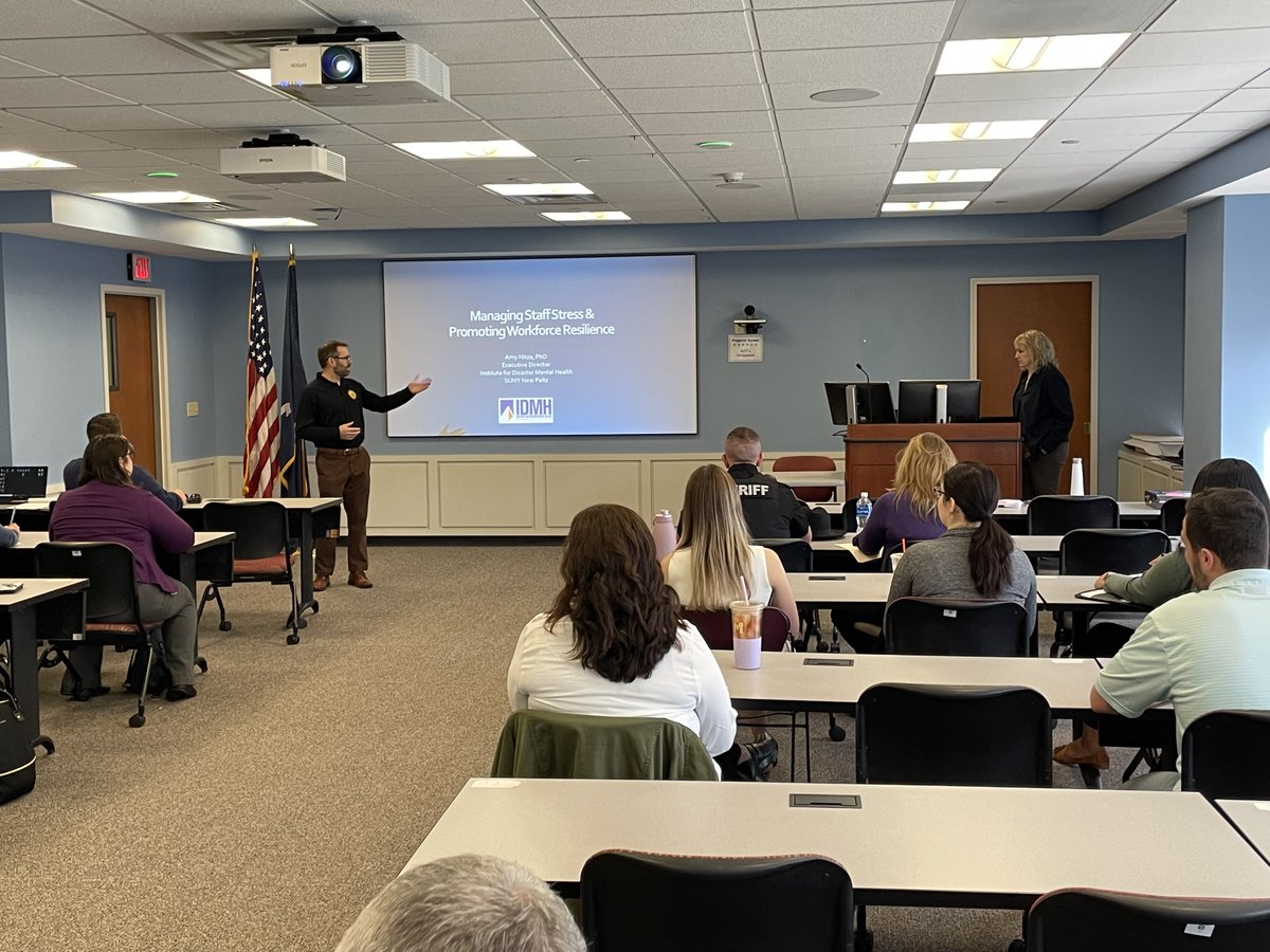 NYSDHSES's tweet photo. Today DHSES held it's second 'Managing Staff Stress and Promoting Workforce Resilience' workshop for #MentalHealthAwarenessMonth in Albany with @IDMH_NewPaltz. 

This workshop helps first responders and other government stakeholders to better identify and mitigate stress. https://t.co/TymRTRG3MA