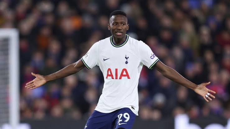 💥 ÖZEL - Galatasaray, Tottenham forması giyen Pape Matar Sarr’ı transfer listesine aldı.

Sarı kırmızılı yönetim Tottenham ile bir görüşme gerçekleştirdi.