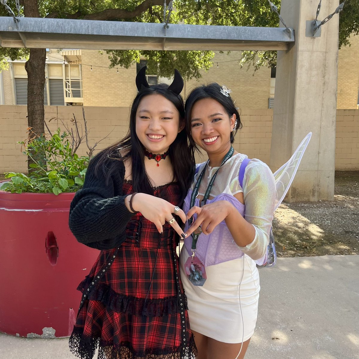 offbrandjennie's tweet photo. act sweet mirage was sweet but the memories i made with friends &amp; moa was the sweetest part 💓 https://t.co/sCbytbgq06