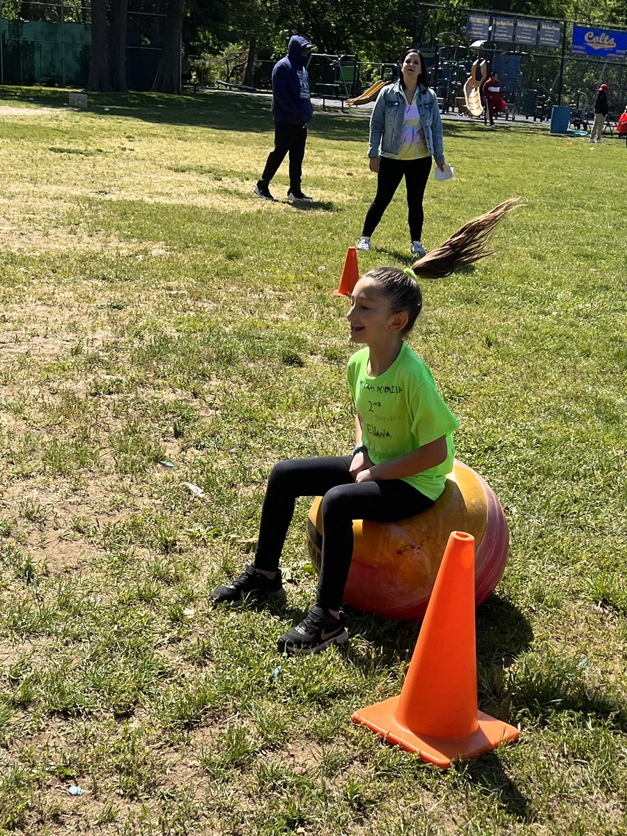 Elizabeth Pomilla tweet media