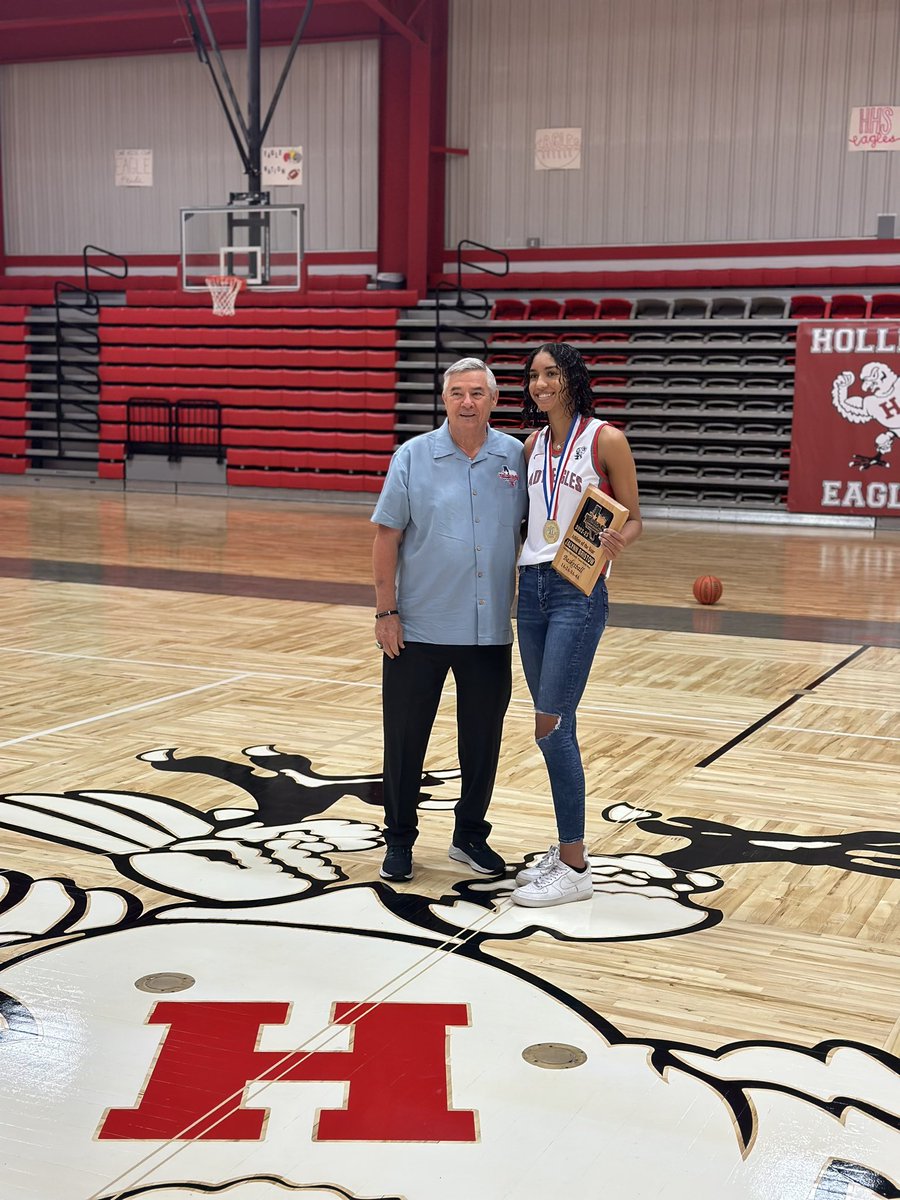 Lady Eagles Basketball tweet media