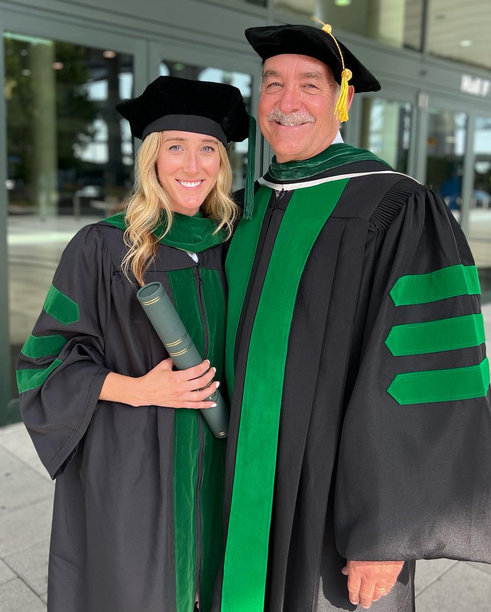 It was an honor to graduate from Tulane University SOM and to be hooded by my biggest role model and best friend, my dad.

Dr. Freibergers!