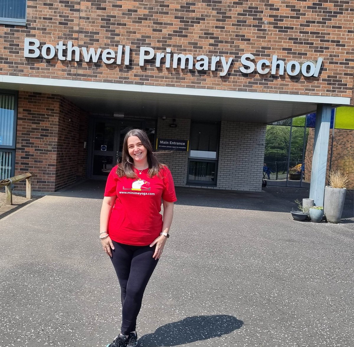 MiniMeYoga_Lisa's tweet photo. Done my first group sessions on Monday @BothwellPrimary as part of their Health Week Supported by the wonderful @MLanarkshire, I had a special helper on the day too. 

Absolutely loved every minute of it 🧘🏻‍♀️🧘🏻🕉❤️🖤💛✨️ x x x x #minimeyoga #yoga #breathwork #om #affirmations https://t.co/L9akaFpsKd
