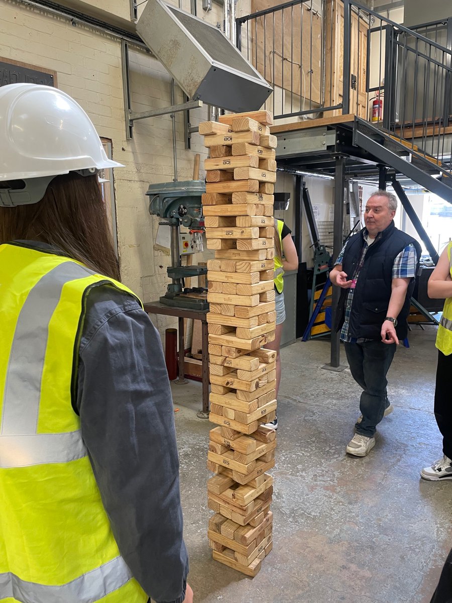 MorganAcPhysics's tweet image. Great Opportunity for our S2 students to see some physics and engineering in action at the college visit today