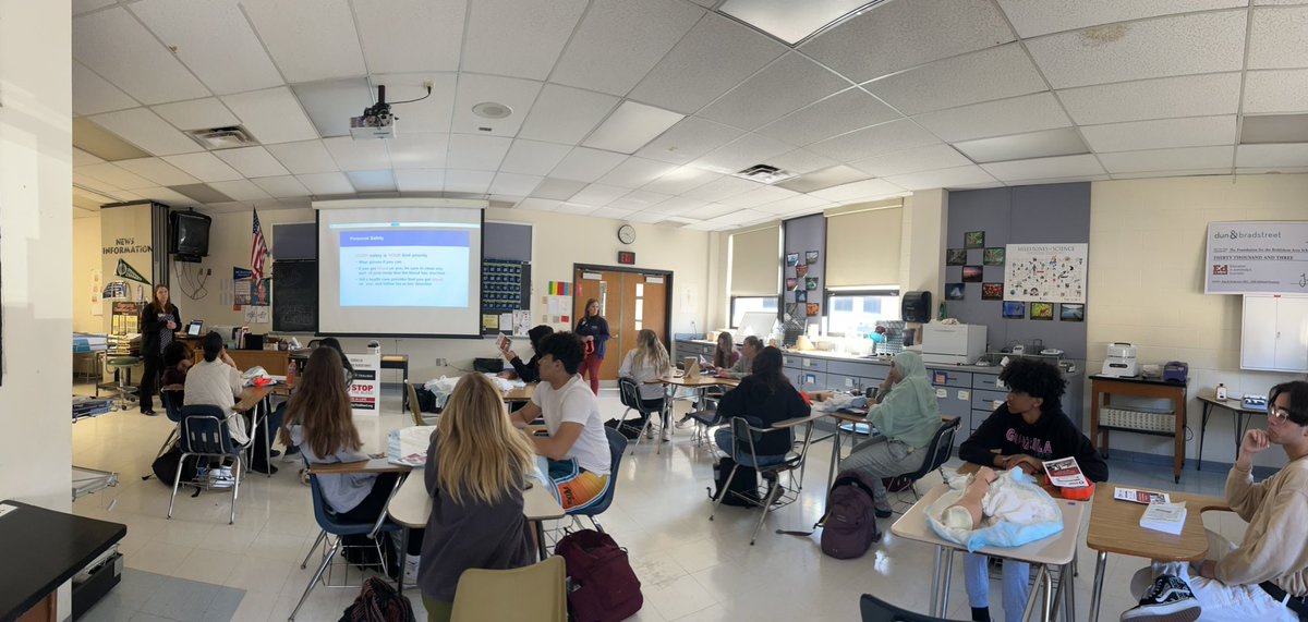 DrKeshodkarS's tweet image. Thank you @mystlukes for the 🛑 STOP THE BLEED training in my @PLTWorg Biomed class @LibertyHigh. Mrs Wilde-Onia and Ms. Robbins we loved the hands-on training and cannot wait to do this next school year!🩸💉🧬🔬🧪@Leesonscience @MrLittleScience @MissRichardsLHS @BethlehemAreaSD
