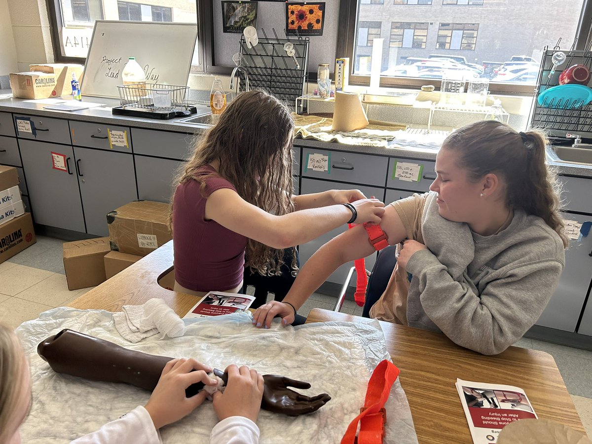 DrKeshodkarS's tweet image. Thank you @mystlukes for the 🛑 STOP THE BLEED training in my @PLTWorg Biomed class @LibertyHigh. Mrs Wilde-Onia and Ms. Robbins we loved the hands-on training and cannot wait to do this next school year!🩸💉🧬🔬🧪@Leesonscience @MrLittleScience @MissRichardsLHS @BethlehemAreaSD
