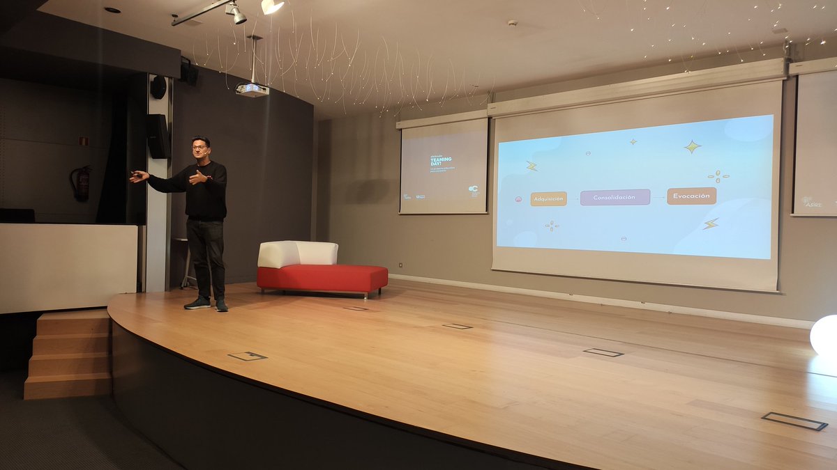 Adquisición, Consolidación y Evocación son procesos de la memoria independientes. Por ejemplo, el proceso de guardado o consolidación dura 12H y esto tiene que ser contemplado por el sistema educativo, cuenta <a href="/FabBallarini/">Fabricio Ballarini</a> en #Teamingday
<a href="/Asire_educacion/">Asire Asociación</a> <a href="/FCirculoBurgos/">Fundación Círculo</a>