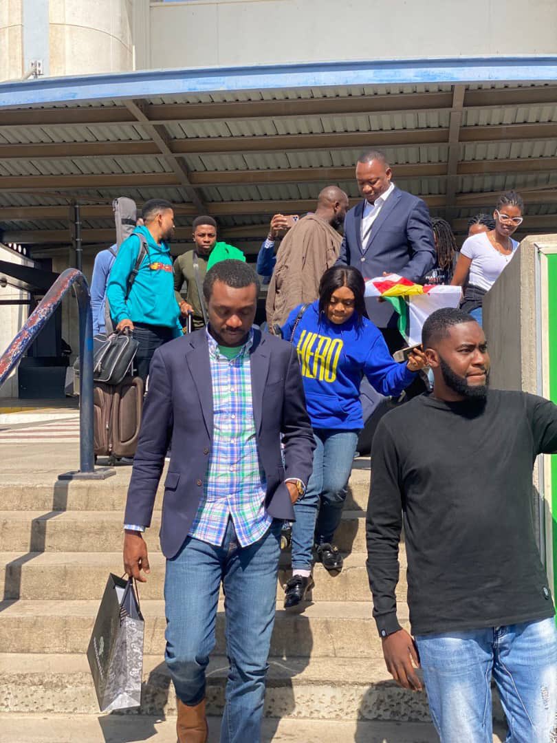 263Chat's tweet photo. Nigerian award-winning gospel jazz artist Nathaniel Bassey jets in for the Fearless Praise 2023 concert, which is on tonight at the Celebration Centre in Borrowdale.

#HalleluyahAmen
#FearlessPraise
#AfricaNight https://t.co/gQfsN7pkm3
