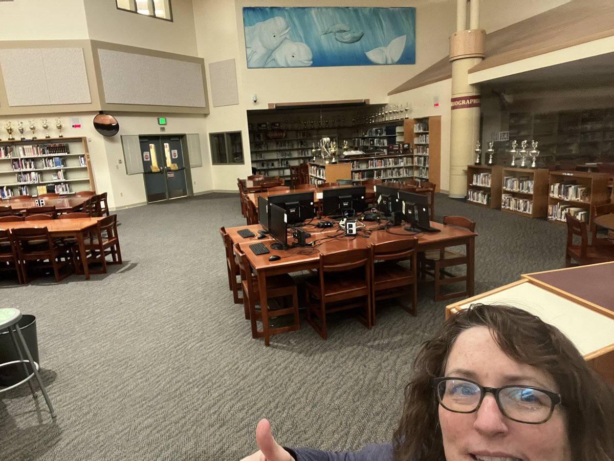 ShoopDHS's tweet photo. Wrapped up season 28 yesterday. My 2nd year in the library. Ready for summer! #teacherlife #librarylife #dimondnation https://t.co/Xs9Yx5OfRm