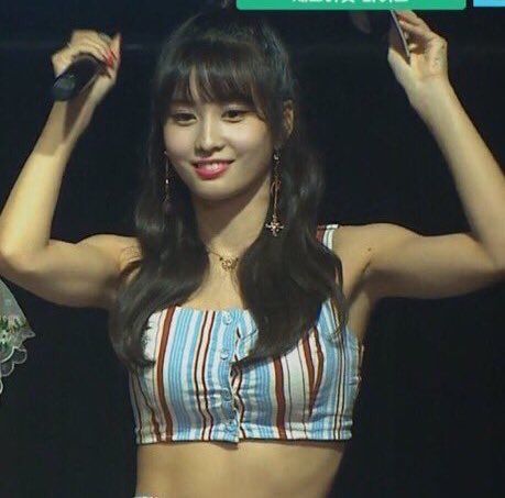 momosfeed's tweet photo. something about momo’s biceps https://t.co/WShfRM1S6S
