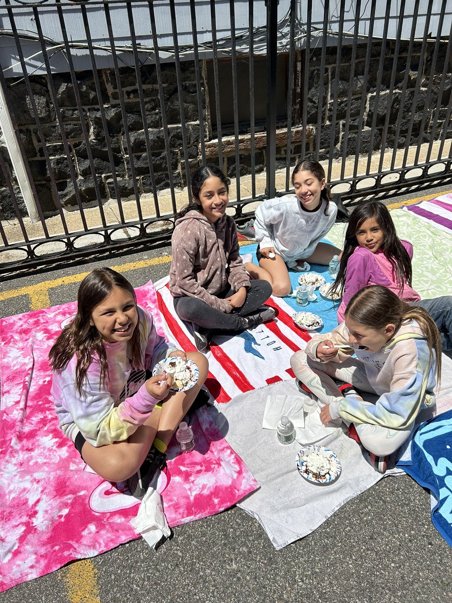 Cristina Avena tweet media