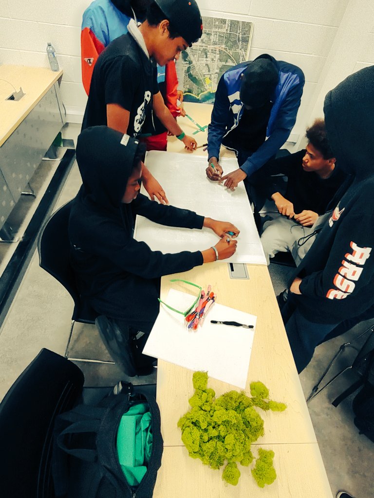 CTwitchin tweet media