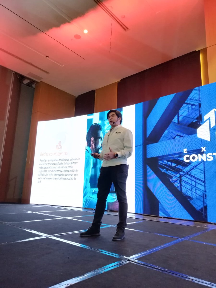 NEXXTSOLUTIONS's tweet photo. #TeamInfra En este momento nuestro Regional Territory Manager Francisco Javier Acuña Samayoa hoy presentando las tendencias en infraestructura, respaldo y automatización en #Expoconstruir que se lleva a cabo en Guatemala, en conjunto con @ForzaON  #ConnectaB2B #ComunidadConstruir https://t.co/tvp89vbBBv