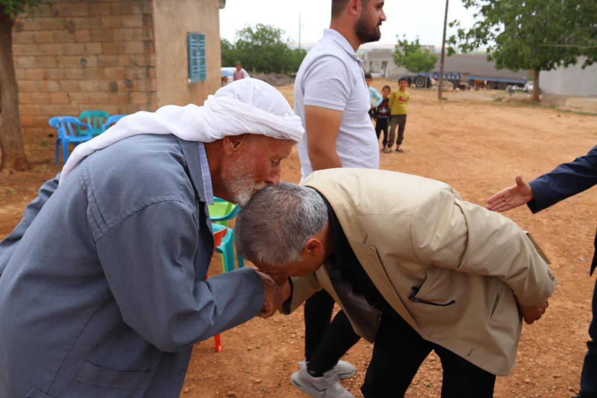 28 Mayıs; saygının, sevginin, hürmetin ve gönlünde memleket sevgisi taşıyanların zaferi olacak. En doğruyu sandık söyleyecek. 
#doğrusuakparti
<a href="/RTErdogan/">Recep Tayyip Erdoğan</a> <a href="/erkankandemir/">Erkan Kandemir</a> <a href="/bybekirbozdag/">Bekir  Bozdağ</a> <a href="/urfaskm2023/">AK Parti Şanlıurfa SKM Başkanlığı</a>