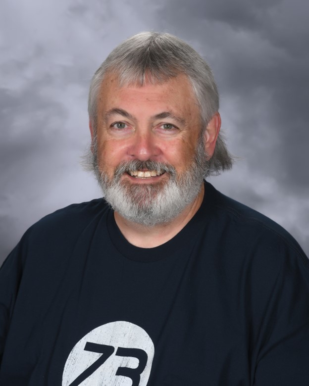 HHSbulldogsIL's tweet photo. Congratulations to Mrs. Gayla Stirewalt and Mr. Max Uhls on their retirement from Highland CUSD #5.  We thank you for your years of service and wish you the best with your next endeavors.  Thanks for making an impact every single day. https://t.co/CB99tsYd62