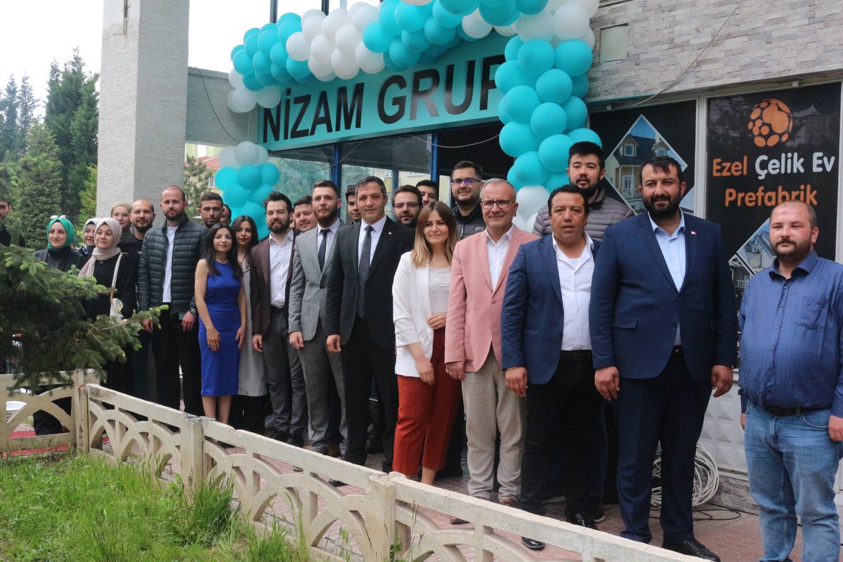 Odunpazarı yönetim kurulu üyesi Emre Okay'ın  işletmesi Nizam Grup Yazılım'ın açılışına katıldık.
Hayırlı ve bereketli kazançlar dileriz. 😊

#İmzaBirGenç
#TepebaşıAkGençlik