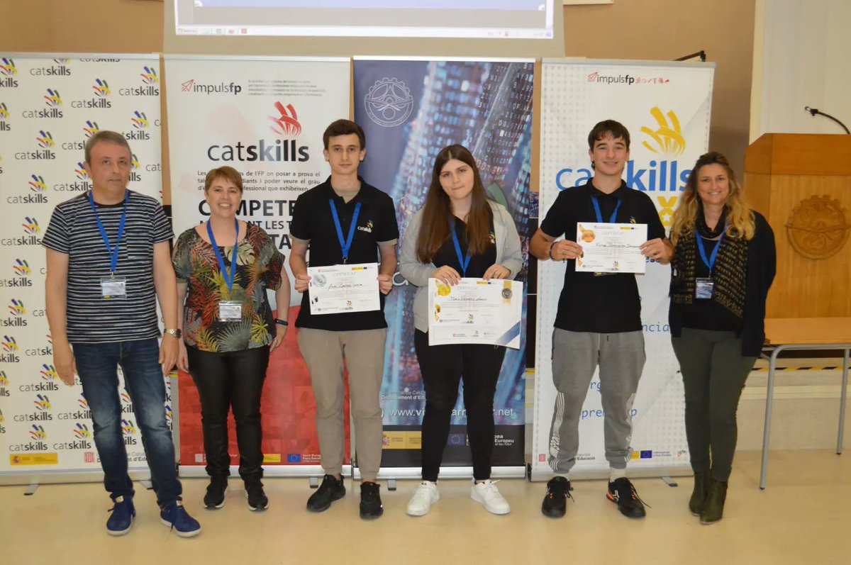 VIDALIBARRAQUER's tweet photo. 🟦  El dia 22 de maig va tenir lloc al centre el Campionat Catskills, en què @pue_academy va oferir el primer premi.
👉🏻 Llegeix la notícia sencera a: https://t.co/RWXOCCnFmC
#joestudioalvidal #batxillerat #fp #fpdual #somfp https://t.co/U4IjunjVih