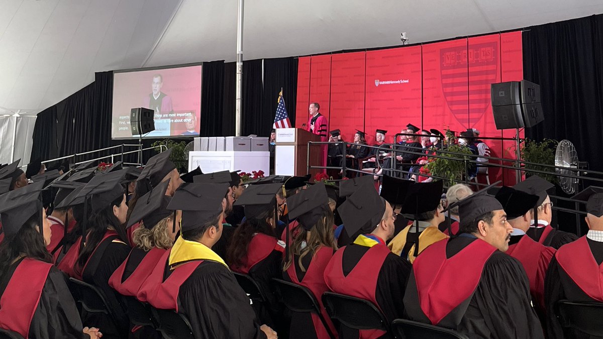 “Hope is not a belief that everything will turn out well, but rather a conviction that we can make a positive difference in how things turn out. And we have very good reasons to be hopeful.”
—Dean Doug Elmendorf #HKSGrad