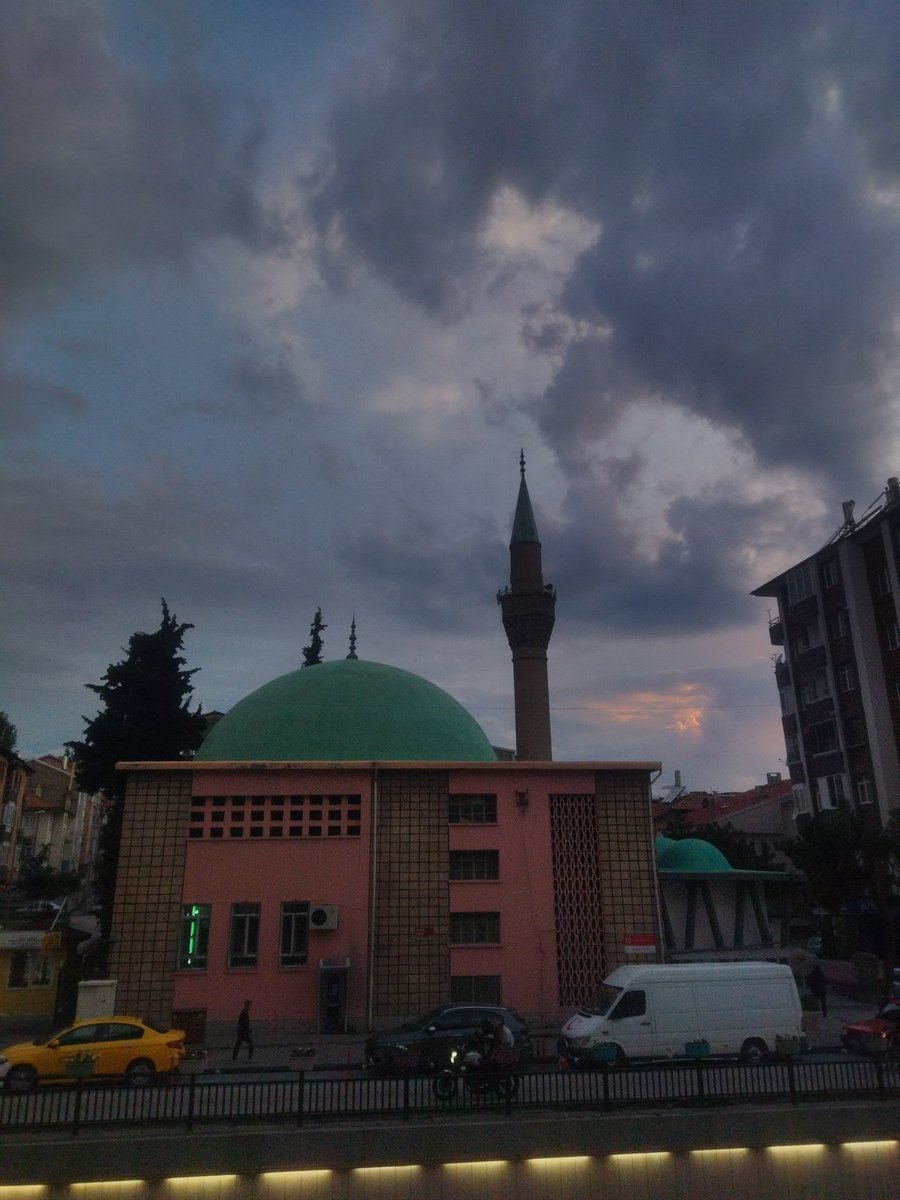 asabicArsi's tweet image. #validecamii #Xiaomi #pocom3 #hayırlıcumalar #mayıs
