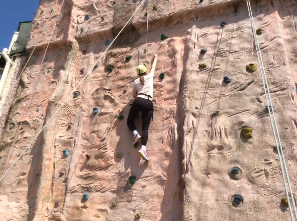 SomersPark6JB's tweet photo. And even Mrs Black managed a climb! https://t.co/QizELdvZVe