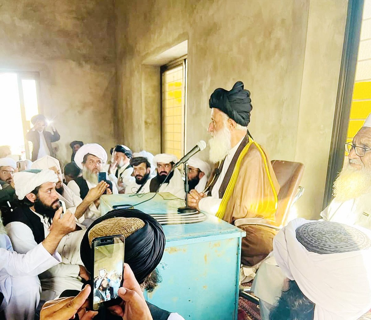 اگر پاکستان توڑنا چاہتے ہو تو بسم اللہ کریں 
البتہ عوام کی عِزتیں نہ لوٹی جائیں اور نہ ہی بے گناہ خون بہایا جائے