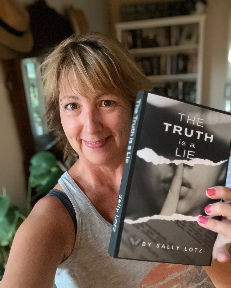 Nothing better than holding my book in my hands!

Available in both Kindle and paperback versions. And, you can get an AUTOGRAPHED copy:

sallylotz.com/books

#newbook #bookrelease #exjw #BookTwitter