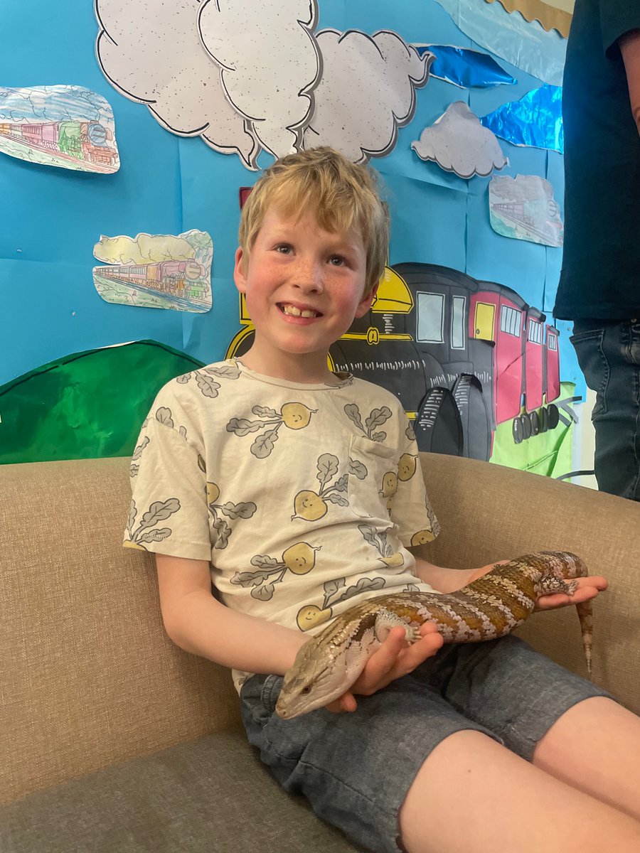 MissRCox's tweet image. Lots to do @MyDoncaster #remakelearning night at #DGLAM 🦖🐍