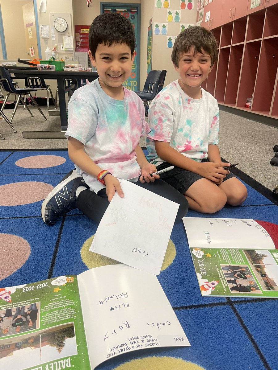 Yearbook Signing ✏️