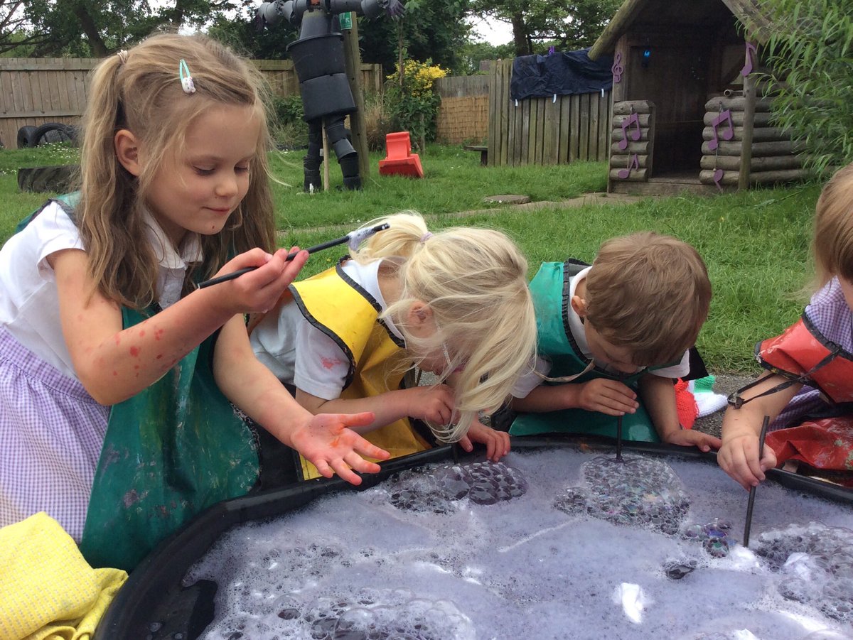TadPrimaryAcad's tweet photo. Team Venus Art and Craft Club have been busy creating bubble prints in the garden, making the most of the super weather! The team experimented with different bubble recipes, colour combinations and paper types-brilliant foam filled fun had by all.#TeamTPA@eboractrust #Art https://t.co/KxNw1Kjg4Z