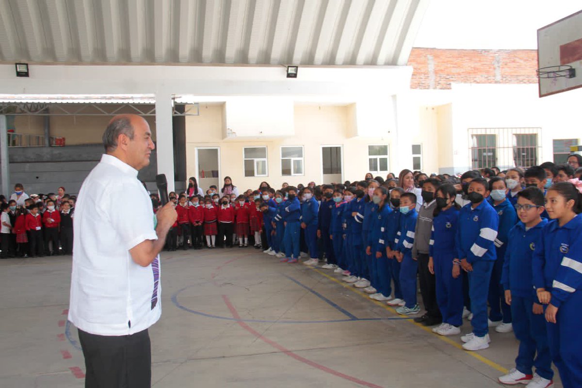 natycastrejonv's tweet image. Hoy visitamos la Escuela Primaria General “Pedro María Anaya” de #Huichapan, para reconocer a la comunidad educativa su participación en los Diálogos Ciudadanos por la Construcción del Plan Estatal para la Transformación de Hidalgo, en los que se identifican las necesidades y…