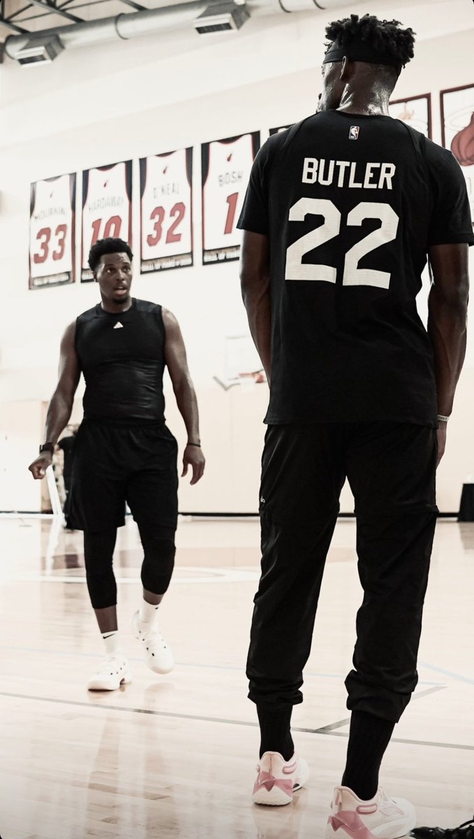 ZePequeno63's tweet photo. @MiamiHeatFR C'est entre leurs mains ! 🙌🔥 https://t.co/O3o4wb7sW3