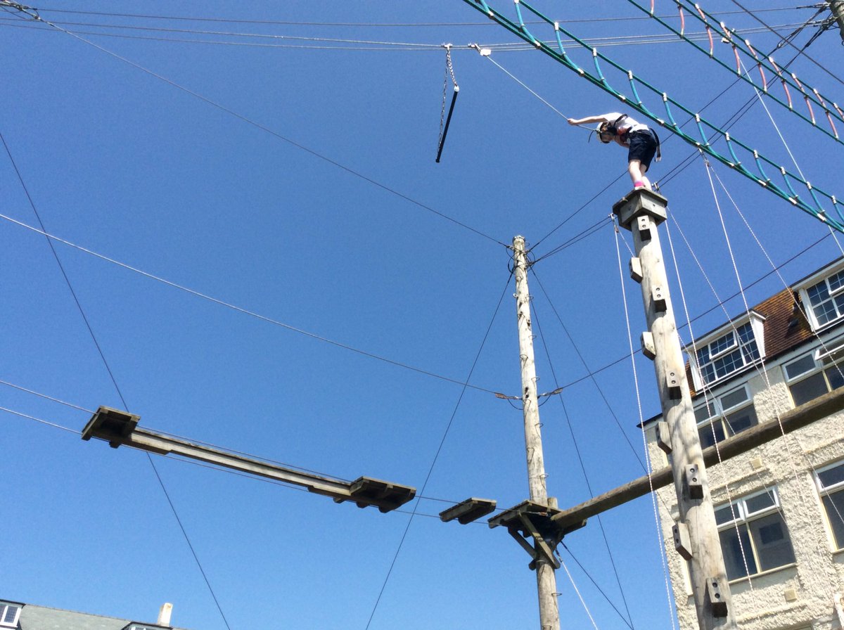 SomersPark6JB's tweet photo. The first of the leap of faith photos-how brave are they??! https://t.co/1OYOHfxTjO