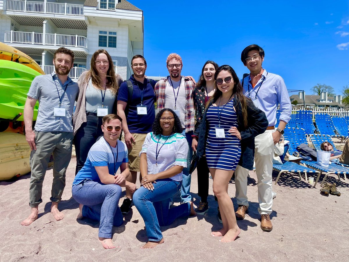 Today is day one of the @YaleNeuro retreat and our cohort of 3rd year @Yale_INP students are so happy to be reunited and on the CT beach @maallnutt @PrinceoPiermont