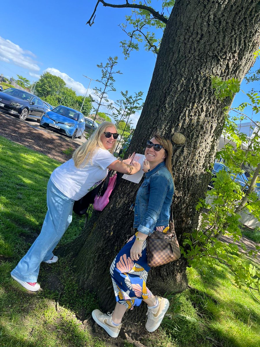 LeeSmillie2's tweet photo. in-service day's in @ClydePrimary , Learning about our community and having a scavenger hunt π π
#TeamWorkMakesTheDreamWork
#Clydegoexplore #OutdoorLearning #TeamBuilding https://t.co/vv2hAS9BLM