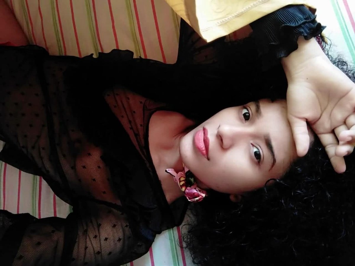 estilo_dayis's tweet photo. 🤞❤️🤞

#onlyfans #onlyfansgirl #Only18 #sexo #amor #Mujeres #MujeresEnRevolución https://t.co/NE33GexkzC