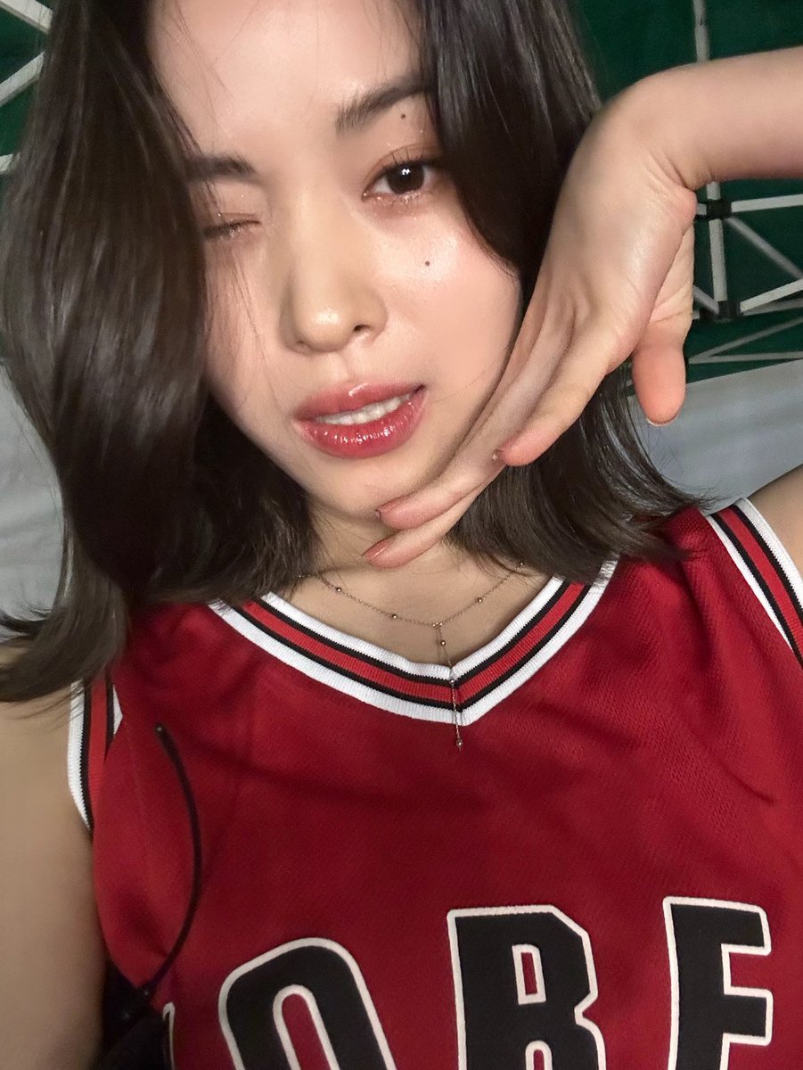 theryujinpics's tweet photo. obsessed with #ryujin https://t.co/aLV4gT0DrK