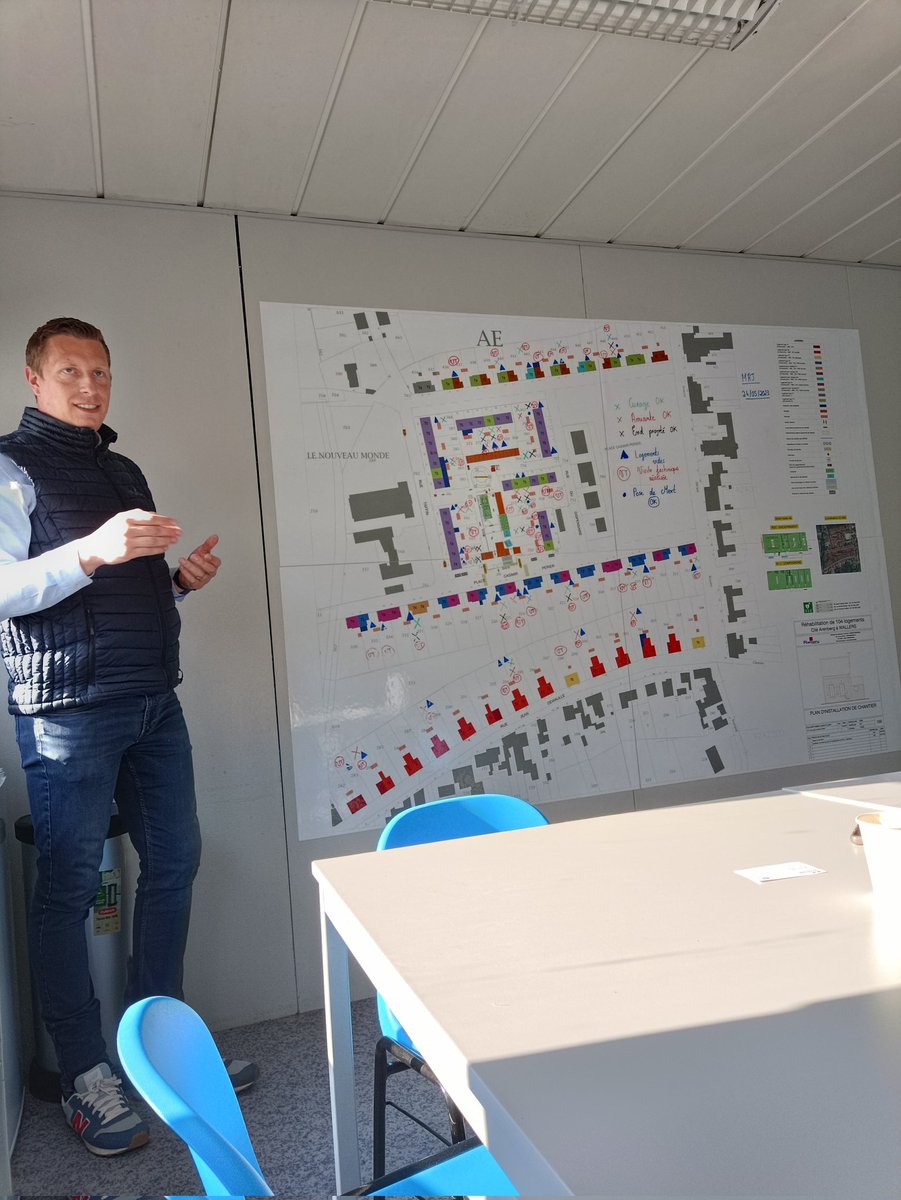 Foucras2's tweet photo. Découverte des métiers Bâtiment #poleemploi Denain 11 participants sur les chantiers #ERBM #Wallers 🙏merci aux équipes @GroupeRamery pour leur accueil Frédéric Deram @cd2e1119 pour l'animation 👍 des suites de parcours prévues #emploi #formation @hottin_sullivan @sdewaele59111 https://t.co/9VHlvdlEVx