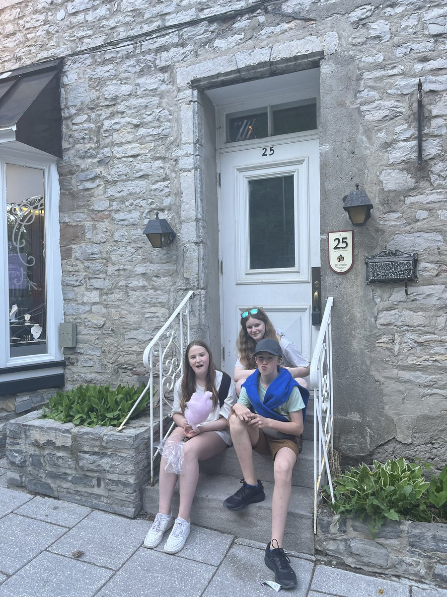 mshedderson's tweet photo. An awesome long weekend in Québec City with lots of great memories to last forever!  @stkevjr https://t.co/y5bq8zowFG
