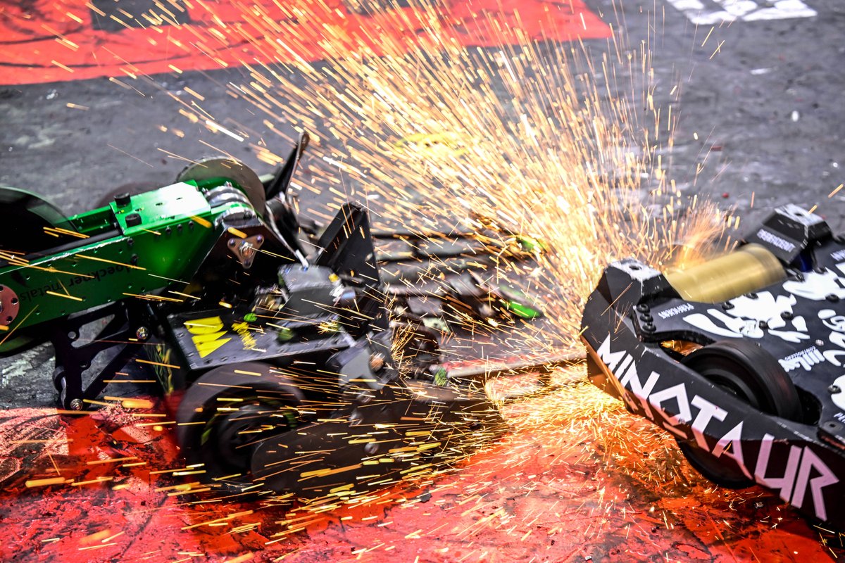 🦾 Good luck to Xometry-sponsored teams <a href="/SawBlaze_Robot/">SawBlaze - Battlebots</a>,  Riptide, and Minotaur in the finals tonight! <a href="/BattleBots/">BattleBots</a>