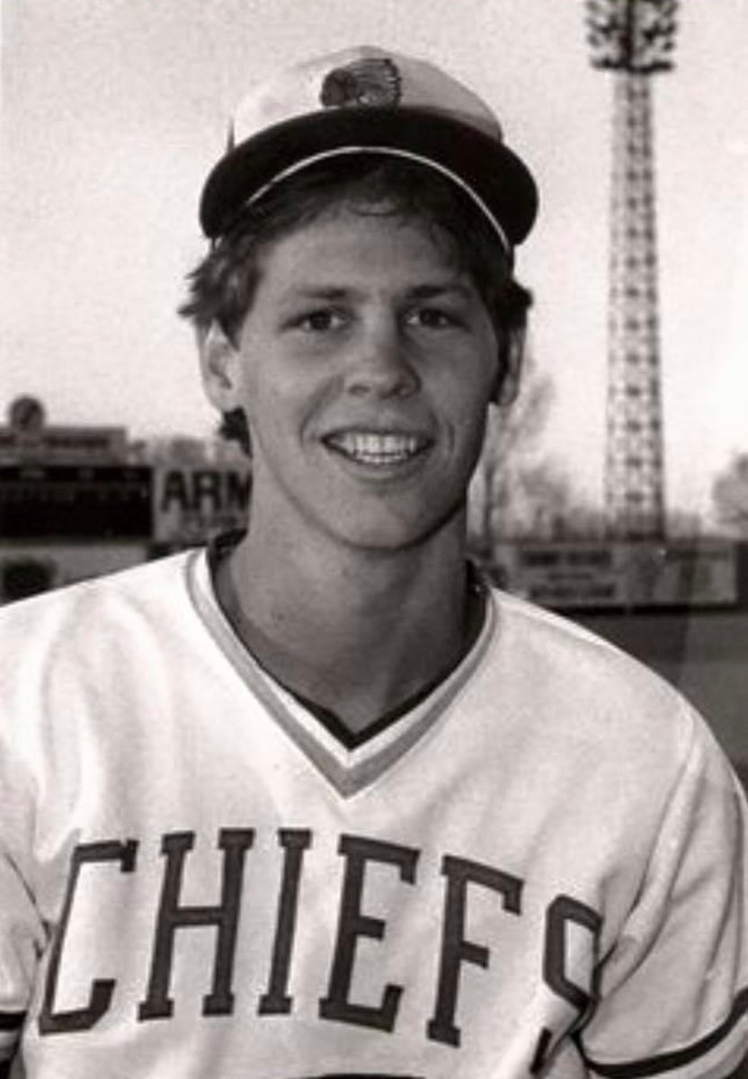 jakels_jakels50's tweet photo. I loved me some #DannyAinge back in the day . He was an all around good athlete , but i remember when he dropped 44pts on the Sixers.  44 from 44.  #BostonCeltics LFG https://t.co/EojUV7j1fn