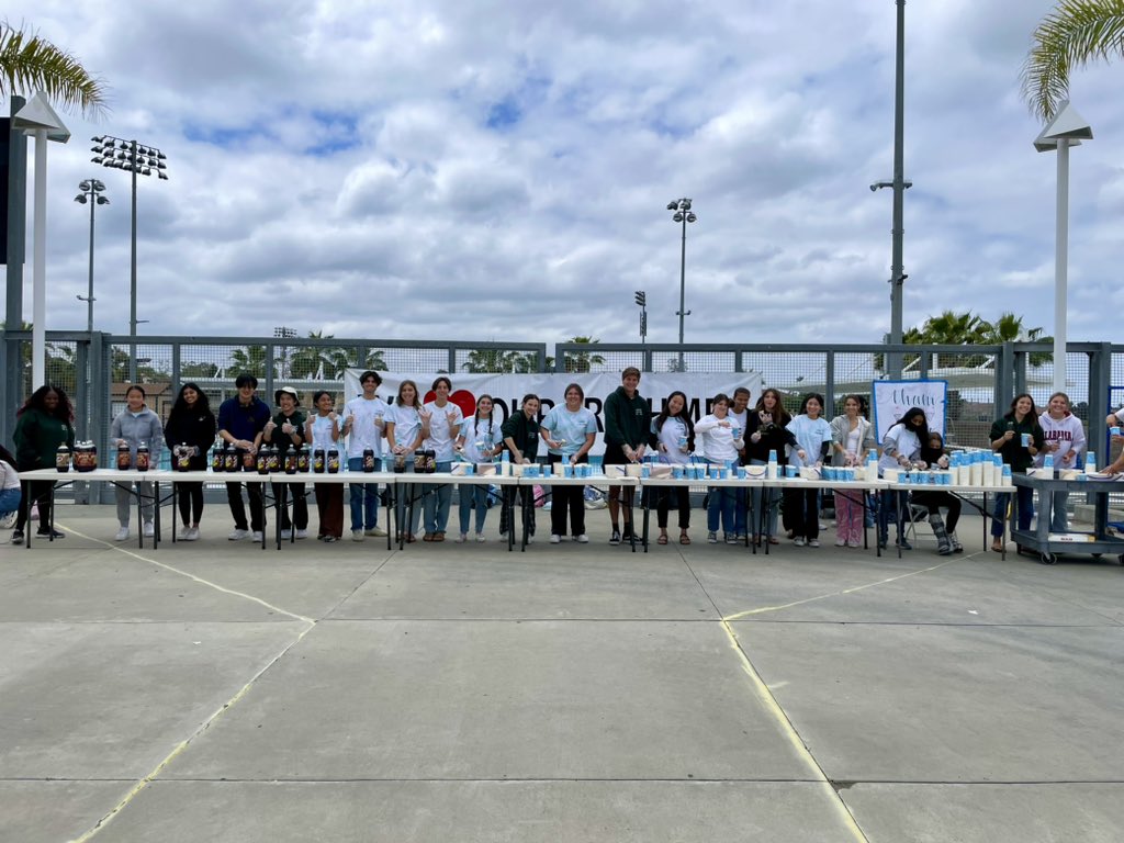 How to celebrate a wonderful school year for Freshmen? Root beer floats! Thank you for welcoming and celebrating our 9th graders, Link Crew! #WolverineWay