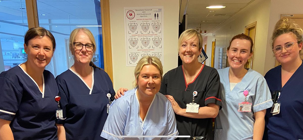 Resus Officer <a href="/JoanneJofisher/">Joanne Fisher</a> delivering our new qr code posters to CCU <a href="/SouthTees/">South Tees Hospitals</a> <a href="/smullender_smm/">Susan Mullender</a>