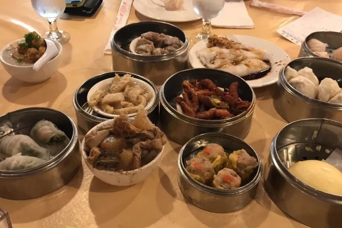 CantonHouseGA's tweet photo. You might know us for our fantastic dine-in menu, but we’re also known for our amazing catering! If you have an event coming up, reach out to our team at (770) 936-9030 or fill out our online form to place your catering order. #CantonHouse #catering

https://t.co/KXa8PKnIg0 https://t.co/lcIabIARzF