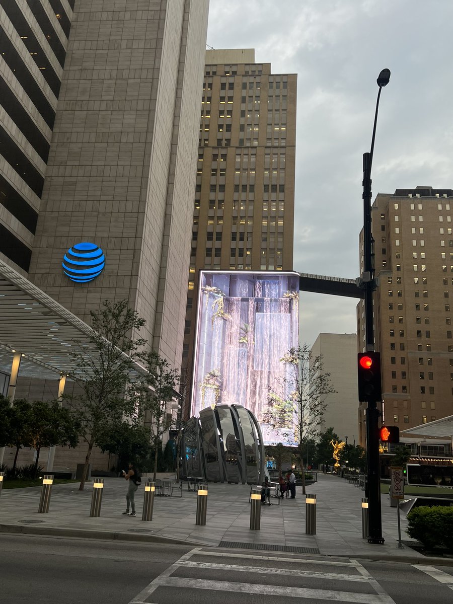 What a welcome to Dallas for the @theeastregion Amazing few days! #lifeatATT 💙