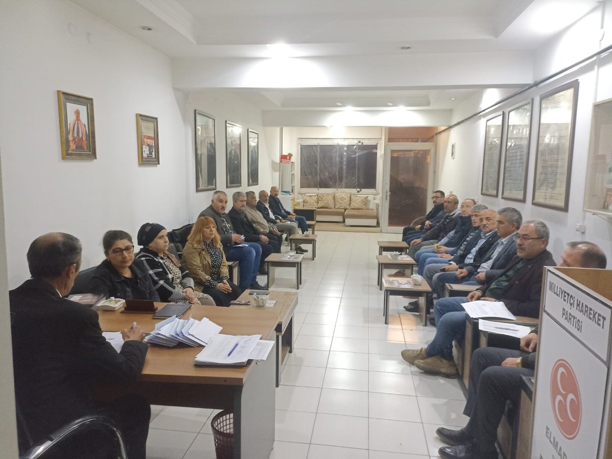ElmadagMhp's tweet photo. Yönetim kurulu toplantımızı ilçe başkanımız başkanlığında Kaçep üyelerimiz ve meclis üyelerimizle birlikte gerçekleştirdik.
       🇹🇷
25-05-2023 https://t.co/jpM5Iuqoq1