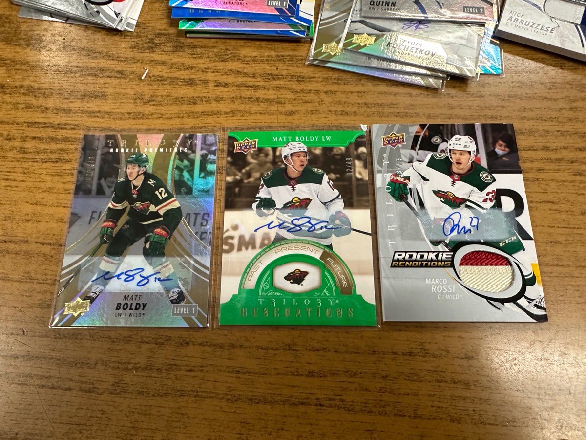 leoLNSY's tweet photo. What a WILD case! Thanks @UpperDeckSports @UpperDeckHockey https://t.co/qGK0NcYTC5