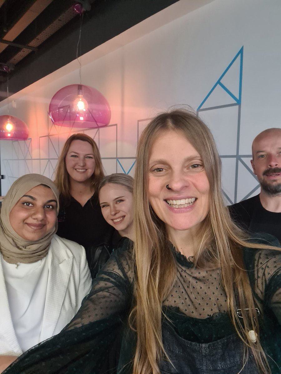 Love Tech Mentor FILMING EVENING 🎬📸📽️💥💯 With Glenn Worrall and some FABULOUS mentors (a few featured in pic below) 🤗🤗🤗

Wow that was SO interesting! We can't wait to share the vids with you 👊💥😊 #smashedit